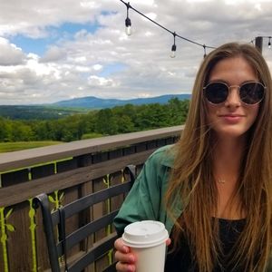 Meet your Posher, Hannah